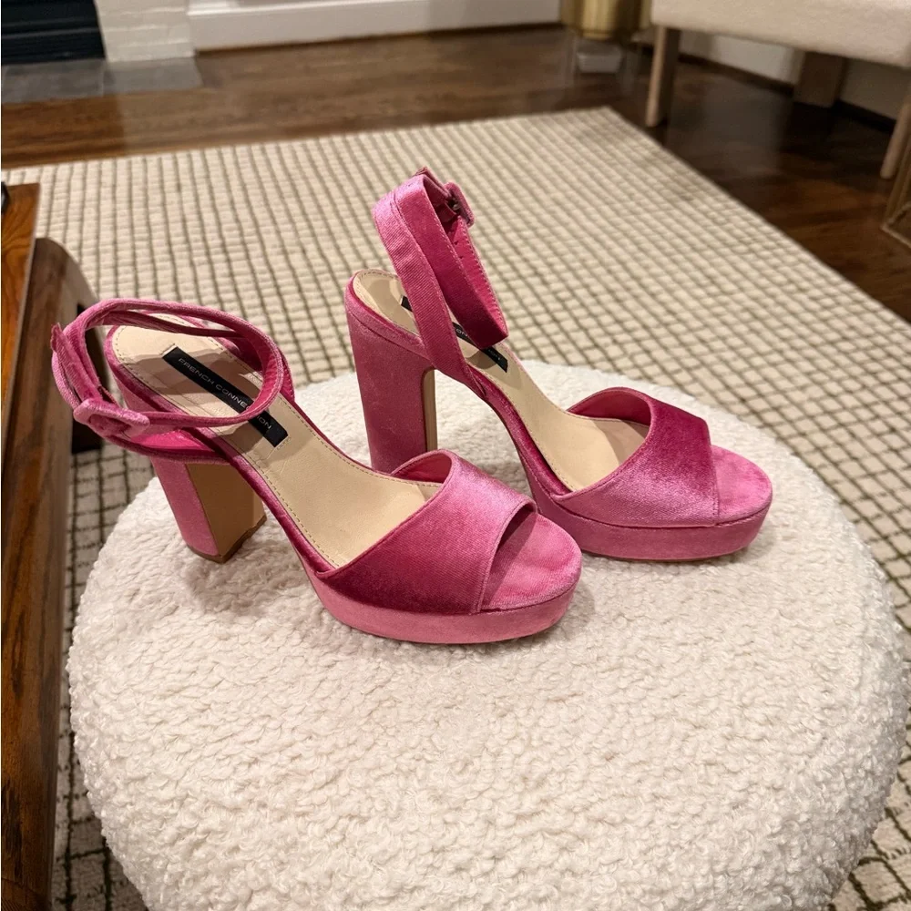French Connection
Women's Taryn Slip-On Platform Sandals - Picture 1 of 8